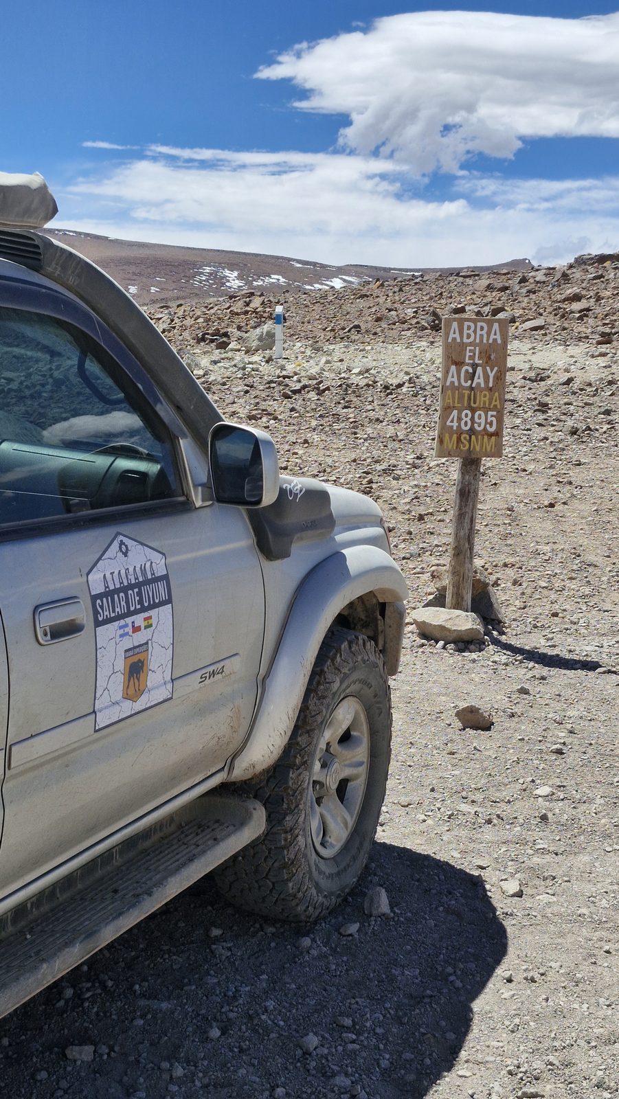 Dona Toya no Abra del Acay, a 4.895 metros de altitude, na Argentina